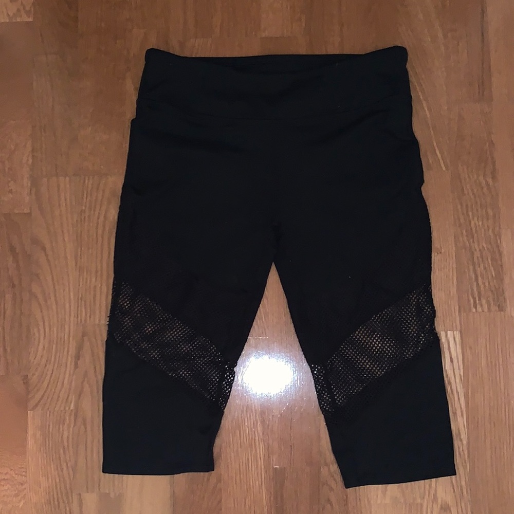 Fabletics Mesh Crop Leggings Black Size Medium